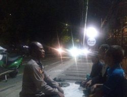 Kapolsubsektor Galur, Polsek Johar Baru Lakukan Sambang Dialogis Ngobrol Santai Kamtibmas dengan Warga