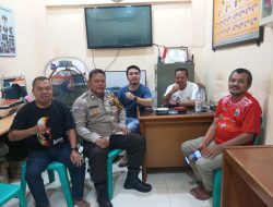 Arahan Bhabinkamtibmas Karang Anyar Di Sekertariat RW 02 Dan Patroli Jalan Kaki