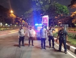 Dalam Menjaga Kondusifitas Wilayah Polsek Kemayoran Melakukan Kegiatan Strong Point Malam Hari
