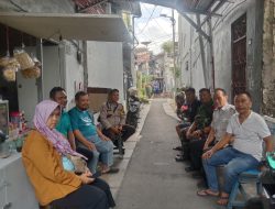 Himbauan Warga di RW 04 Bersama Bhabinkamtibmas Gunung Sahari Utara
