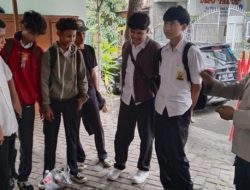 Patroli Wilayah Bhabinkamtibmas Cempaka Putih Timur Sampaikan Imbauan Ke Pelajar
