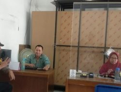 Patroli Wilayah Bhabinkamtibmas Kelurahan Galur, Sambangi Toko Sinar Mika dan Berikan Imbauan kepada Karyawan