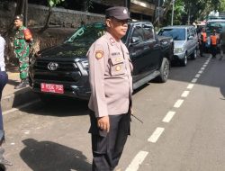 Bhabinkamtibmas Menteng Giat Penertiban PKL Dan Parkir Liar Di Jalan Blora