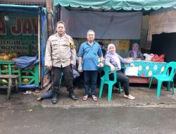 Peduli Kesehatan Warga Bhabinkamtibmas Karang Anyar Hadir Bersama Dinas Kesehatan  di RW 02