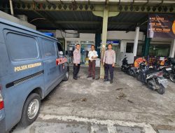 Unit Patroli Polsek Kemayoran  melaksanakan Giat Patroli dan Sambang Dialogis