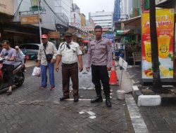 Patroli Dialogis Unit Samapta Polsek Sawah Besar Di Komplek Pertokoan Pasar Baru