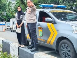 Personil SPKT Menteng Pelayanan Warga Masyarakat Yang Tersesat Di Jalan