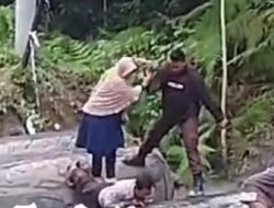 Bripka Syahid Rela Badannya dijadikan jembatan. Irwasum Polri: Inilah contoh polisi yang siap melayani dan melindungi warga