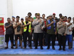 Kapolres Pelabuhan Tanjung Priok Gelar Jumat Curhat dan Beri Sembako