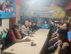 Ramadhan Aman, Personel Polsektro Tanah Abang Monitoring Pos Singgah Ramadhan RW 09 Kelurahan Petamburan