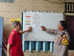Bhabinkamtibmas Tempel Maklumat Kapolda, Himbau Warga Jaga Keamanan Selama Ramadhan
