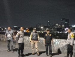 Pastikan Keamanan Selama Ramadan, Polsek Metro Gambir Gelar Patroli Dialogis di Kawasan Roxy