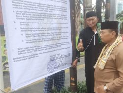 Polisi Pasang Spanduk Maklumat Kapolda di Kemayoran, Warga Diminta Patuhi Aturan Selama Ramadhan
