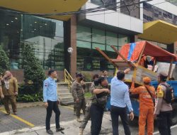 Bhabinkamtibmas Gondangdia Bersama Tiga Pilar Melaksanakan Penertiban PPKS Di Kelurahan Gondangdia