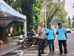 Sinergritas TNI Dan Polri Serta Satpol PP Antisipasi Gangguan Kamtibmas Di Taman Suropati