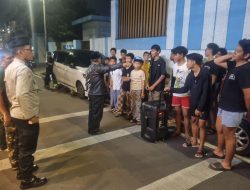 Bhabinkamtibmas Karet Tengsin Berikan Imbauan Keras Kepada Anak-Anak Remaja Untuk Tidak Tawuran