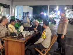 Polsek Sawah Besar Kawal Ibadah Tarawih di Masjid Istiqlal, Jemaah Nyaman dan Aman