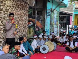 Bhabinkamtibmas dan Babinsa Kampung Rawa Hadiri Buka Puasa Bersama dan Santunan Anak Yatim di Pos Sekretariat RW 04