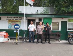 Bhabinkamtibmas Menteng Patroli Satkamling Jalan Kendal, Pastikan Wilayah Aman Kondusif