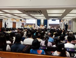 “500 Jemaat Rayakan Kebangkitan Kristus di GKI Samanhudi, Polisi Siaga Amankan Misa Paskah”