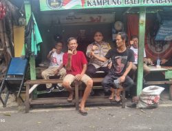 Bhabinkamtibmas Kampung Bali Ajak Warga Untuk Jaga Lingkungan