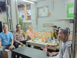 Silaturahmi Kamtibmas, Bhabinkamtibmas Kampung Rawa Hadir di Tengah Warga RT 06 RW 07