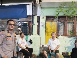 Tingkatkan Keamanan Wilayah, Bhabinkamtibmas Sambangi Warga RT 07 RW 01