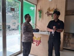 Jalin Silaturahmi dan Wujudkan Lingkungan Aman, Bhabinkamtibmas Sambangi Security Rumah Makan di Rawasari