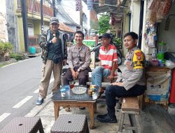 Dialogis Keamanan Anggota Polsubsektor Kayu Awet dan Ba Unit Binmas Temui Warga Johar Baru