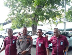 Patroli Dialogis di Stasiun Gambir, Polisi Koordinasi dengan Porter Jaga Kamtibmas dan Pelayanan