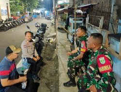 Patroli Tengah Malam Gegerkan Warga! Polisi dan TNI Cek Keamanan Lingkungan!