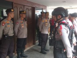 Kapolsek Johar Baru Pimpin Apel Pengamanan Aksi di PN Jakpus, Pastikan Situasi Aman dan Terkendali