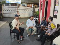 Kunjungi Pos Satkamling RW 07, Aipda Ikhwan Edukasi Warga Soal Deteksi Dini Gangguan Keamanan