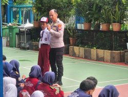 Sat Binmas Polres Jakpus Jadi Narasumber MPLS di SMPN 78, Bahas Tawuran, Judi Online, dan Narkoba