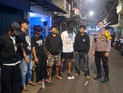 Pantau Lingkungan, Briptu Robby Ajak Warga RW 02 Aktif Jaga Kamtibmas
