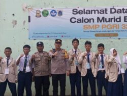 Polsek Metro Gambir Tekankan Bahaya Napza dan Judol Saat MPLS SMP PGRI 32