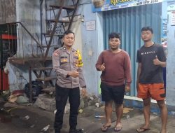 Dekatkan Diri dengan Warga, Bripda Robby Sambangi Pos Satkamling RW 03 Kampung Rawa: Ajak Warga Aktif Jaga Lingkungan