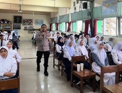 Bhabinkamtibmas Pegangsaan Edukasi Siswa SMKN 16 Bahaya Judi Online & Narkoba