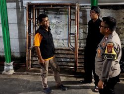 Jaga Lingkungan Aman, Polisi Sambangi Satkamling di Cempaka Baru