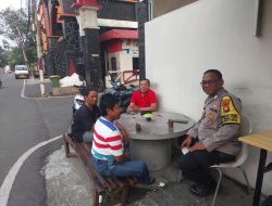 Sambangi Warga di Sumur Batu, Polisi Ingatkan Orang Tua Cegah Anak Terlibat Tawuran