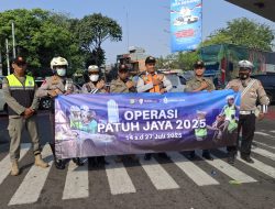 Satlantas Jakpus Sosialisasikan Operasi Patuh Jaya 2025 di TL Galur Johar Baru