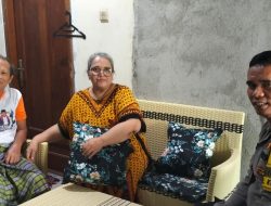 Bhabinkamtibmas Kwitang Lakukan Sambang Door to Door, Ajak Warga Aktif Jaga Kamtibmas