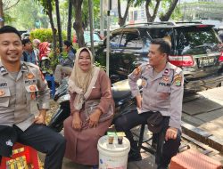 Wujudkan Rasa Aman, Polisi Kemayoran Sambangi Warga Bungur Raya