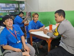 Kunjungan Tempat Usaha Bhabinkamtibmas Kartini, Sampaikan Himbauan Kamtibmas