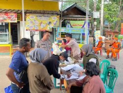 Pantau Bansos Tepat Sasaran, Bhabinkamtibmas Kawal Penyaluran Beras di Menteng