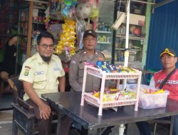 Bhabinkamtibmas Galur Sambangi Pasar Gembrong, Ajak Tingkatkan Kewaspadaan dan Jaga Kamtibmas