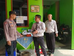Bhabinkamtibmas Petojo Utara Sambangi SMA YP IPPI untuk Jalin Sinergi Keamanan Sekolah