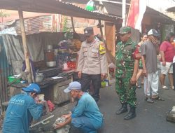 Sinergi Warga dan Aparat Tercermin dalam Aksi Gerebek Lumpur di RW 08 Petojo Utara