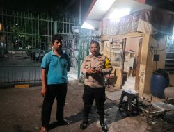 Bhabinkamtibmas Duri Pulo Sambangi Satkamling, Perkuat Keamanan Lingkungan Bersama Warga
