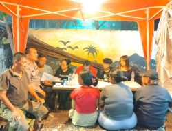 Cepat Tanggap! Bhabinkamtibmas Menteng Mediasi Warga Atasi Kasus Kehilangan HP di Tenggulun